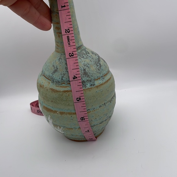 Signed studio pottery vase - Picture 8 of 9
